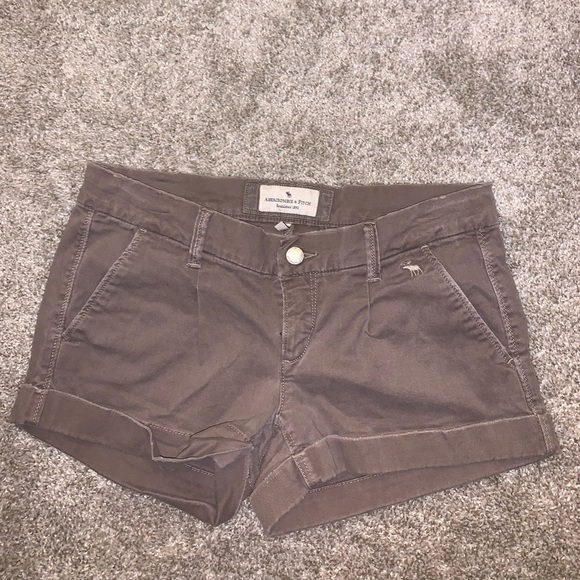 Abercrombie & Fitch Dark Brown shorts size 2 - Picture 3 of 11
